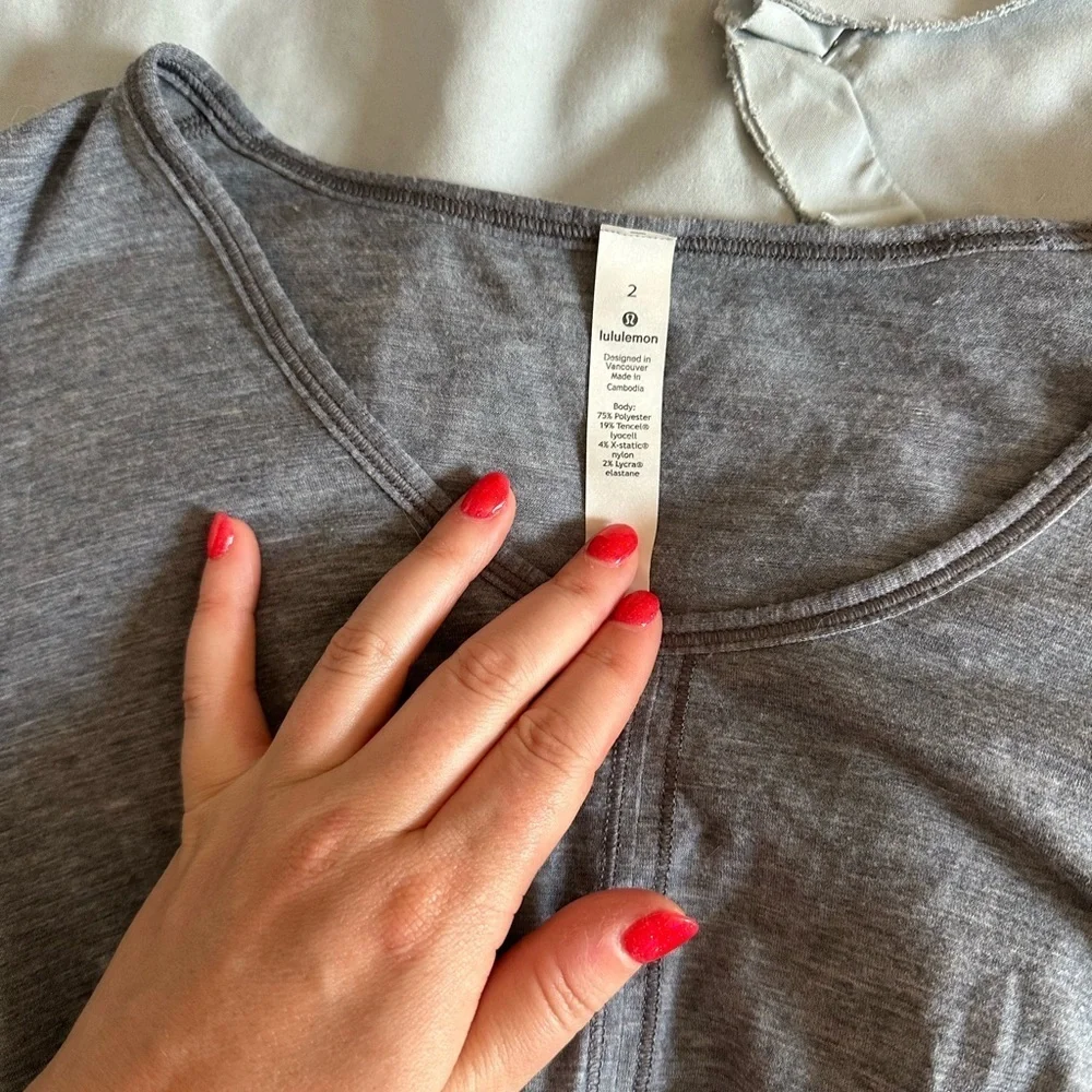 lululemon athletica Gray Twist Short Sleeve Top